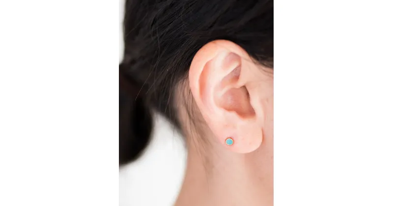 【ふるさと納税】 Point pierce turquoise (七宝ピアス ・ターコイズ 丸) Kenichi Kondo | 埼玉県 北本市 七宝 七宝焼き ピアス ハンドメイド ゴールド ジュエリー 両耳用 一粒 装飾 ギフト 作品 手づくり プレゼント